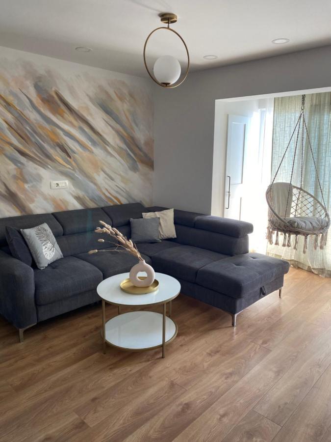 Apartments Niko, Near Beach, Free Parking, Wi-Fi Tučepi المظهر الخارجي الصورة